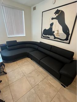 BLACK SECTIONAL W/ adjustable headrests ποΈπ€ Curved Chaise