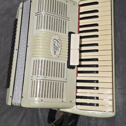 ACCORDION MADE IN ITALY $299 OBO