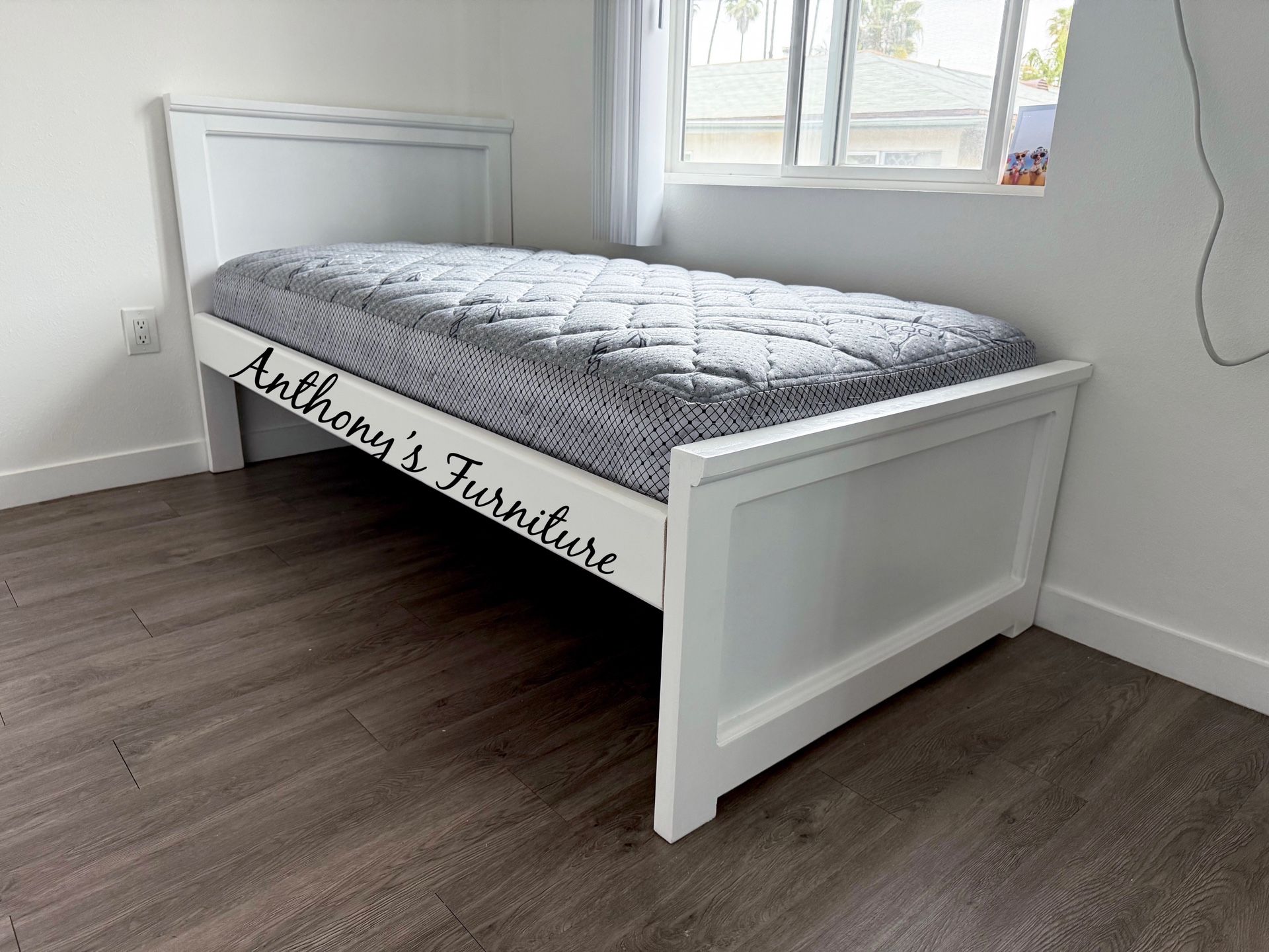 White Twin Bed With Mattress
