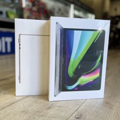 MacBook Pro 13 inch M2 Chip & MacBook Air M2 Chip Available 
