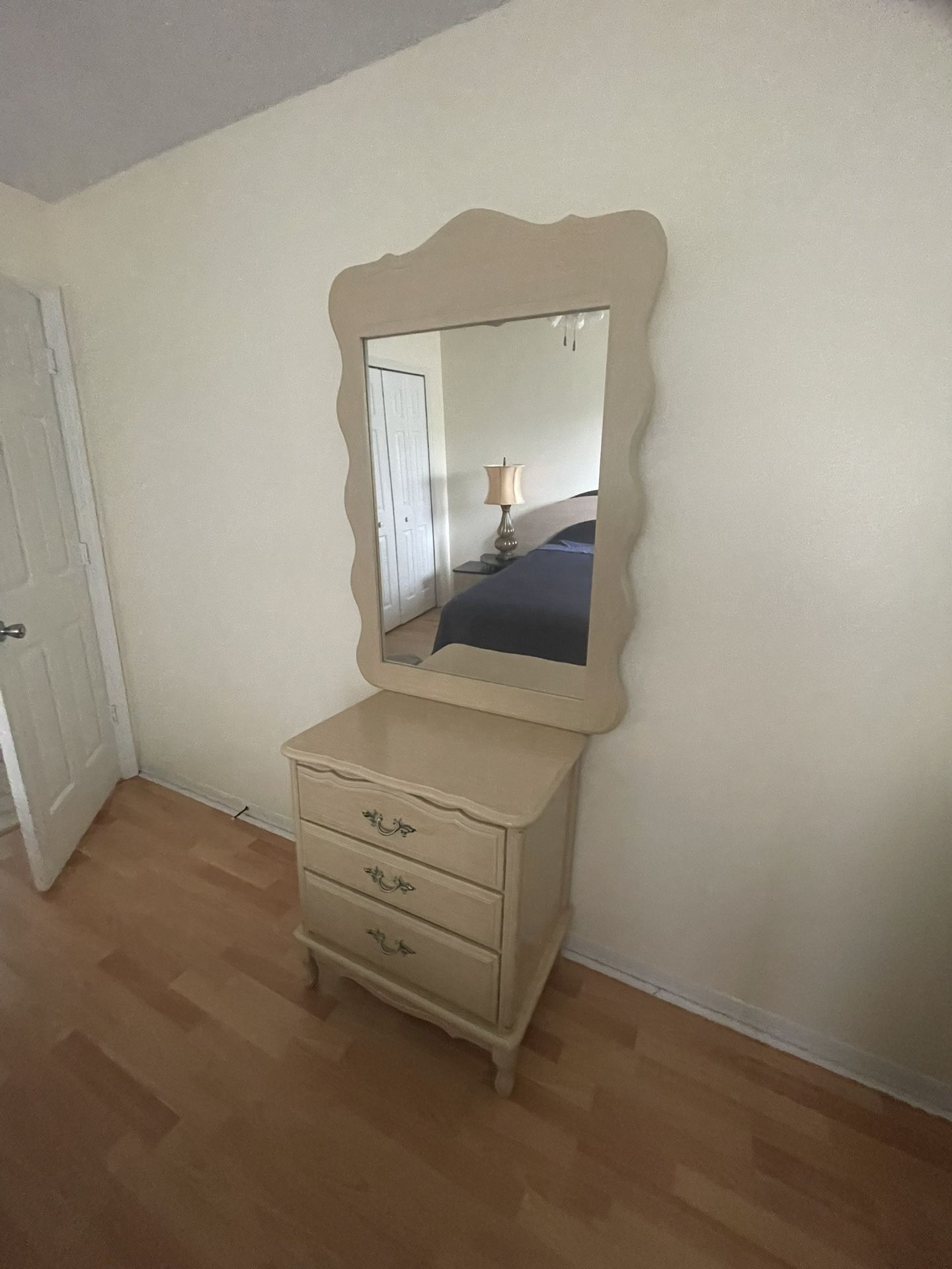 Mirror & Dresser