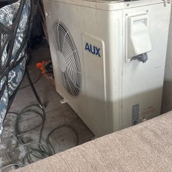 Aux Mini Split Box 