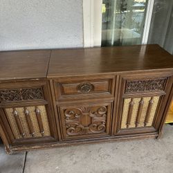 Vintage Record Player With Radio