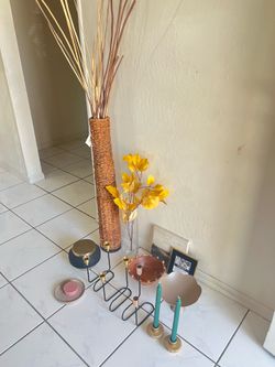 Decor bundle all for $20