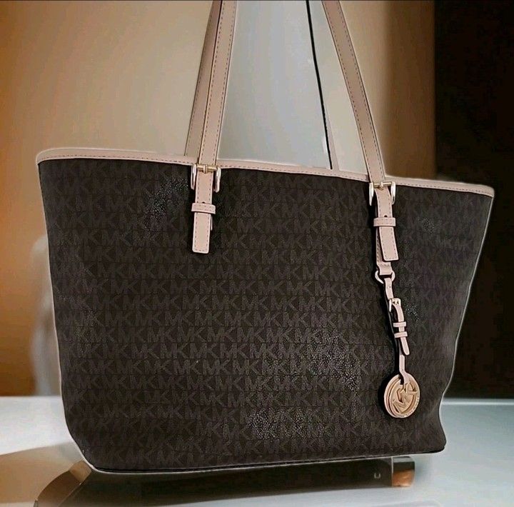 Michael Kors Jet Set 38F6GTVT7B Signature Large Zip Top Tote Brown Monogram