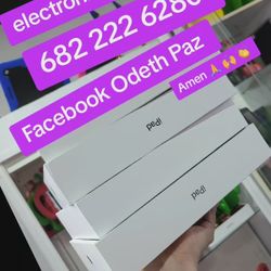 Ipad IR WIFFI CELL DAWLOAD YOUTUBE ROBLOX GAME FACEBOOK MESSENGER TIXTOX  