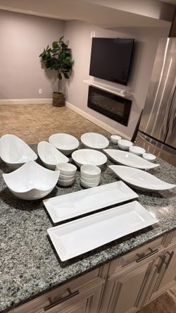 17 piece glass serving bundle