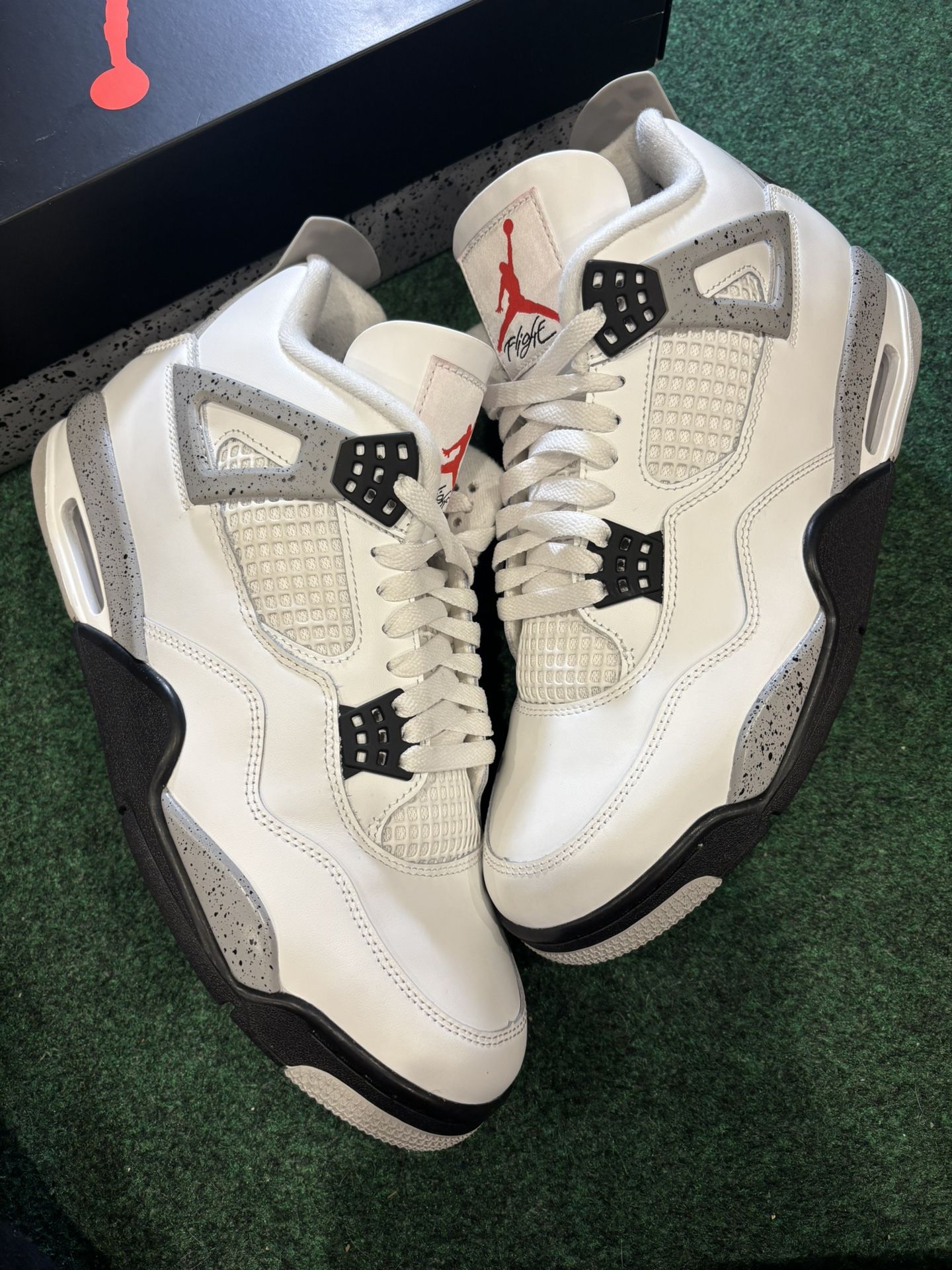 JORDAN 4 WHITE CEMENT 2025 SIZE 11