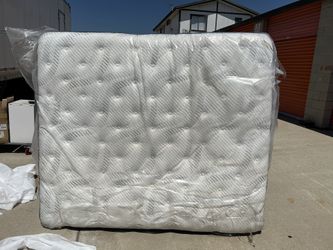 Cal King Mattress With Plush Pillow top - NEW