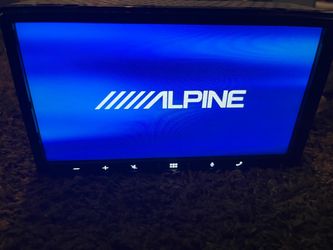 Alpine shallow mount touchscreen radio w/Apple CarPlay- $175