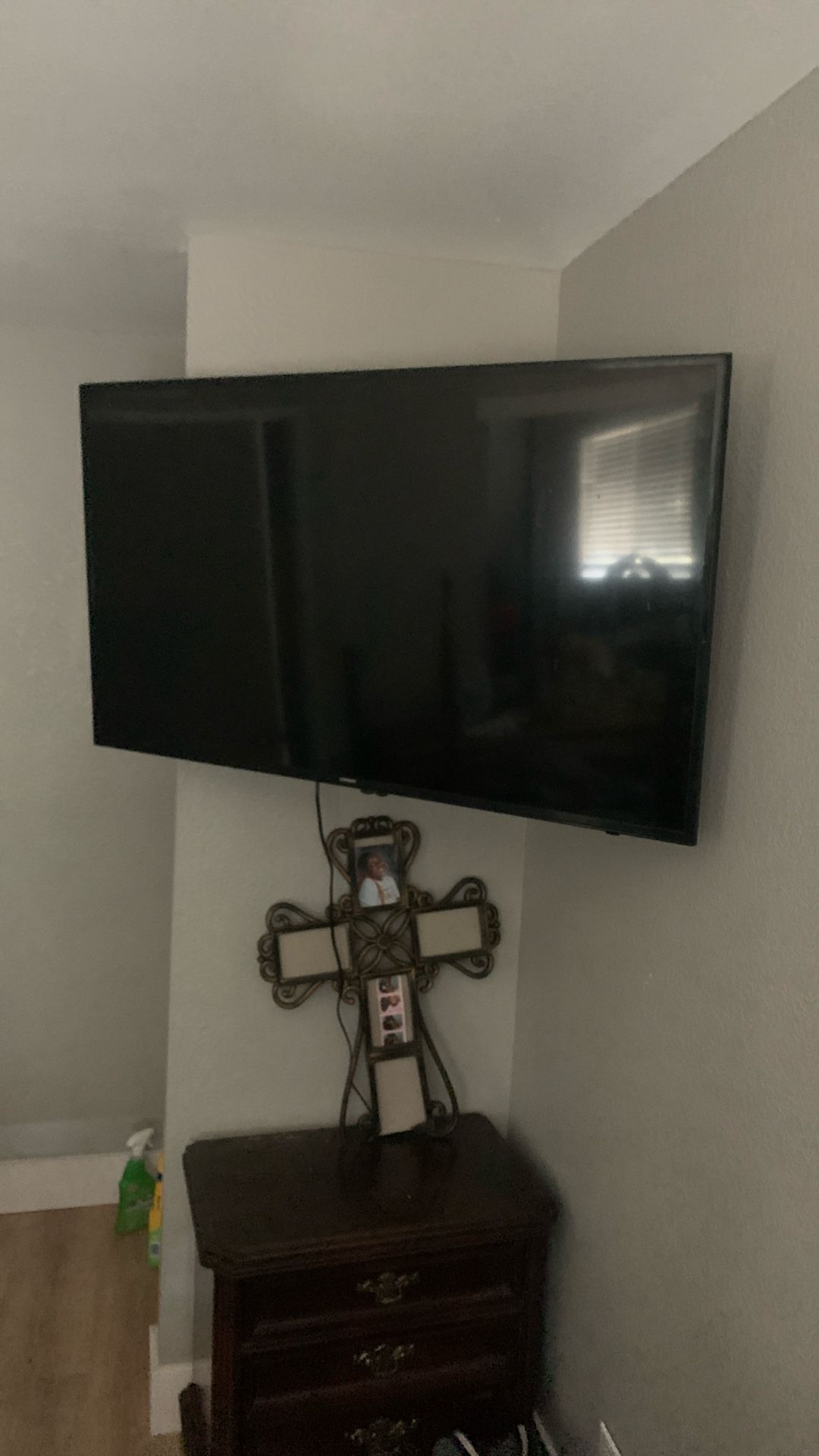 I Hang TVs