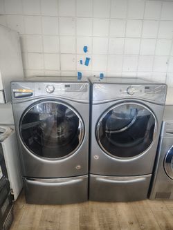Whirlpool Frond Load Steam Care  Washer Gas Dryer   In Excellent Working Condition 