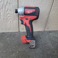 MILWAUKEE 18V IMPACT DRIVER TOOL ONLY