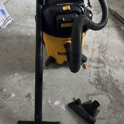 DEWALT Stealthsonic Quiet 16-Gallon 6.5 HP Corded Wet/Dry Shop Vacuum with Accessories Included NEW