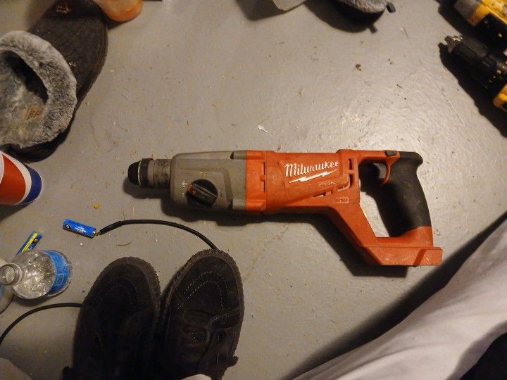 Milwaukee Brushless Rotary Hamer 1" SDC