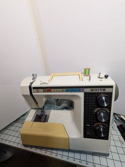 Sewing Machine White Model #2222