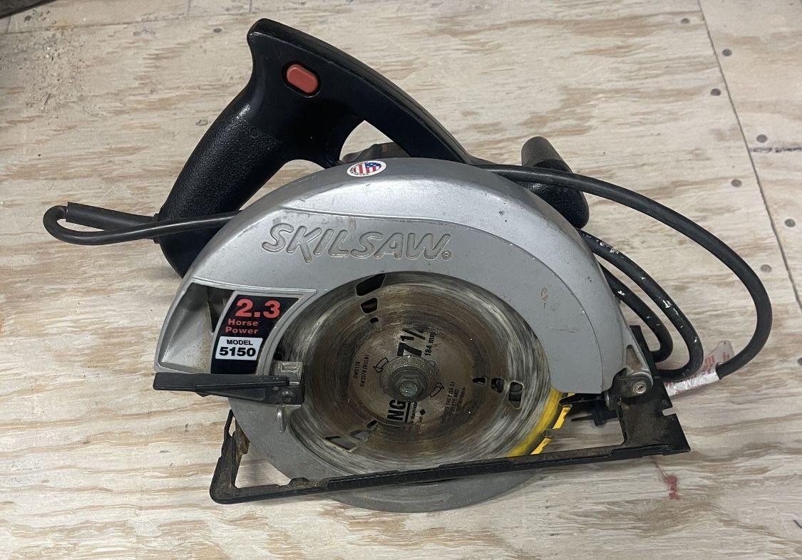 Skilsaw 2.3 Horse Power Model 5150 7 1/4” Circular Saw