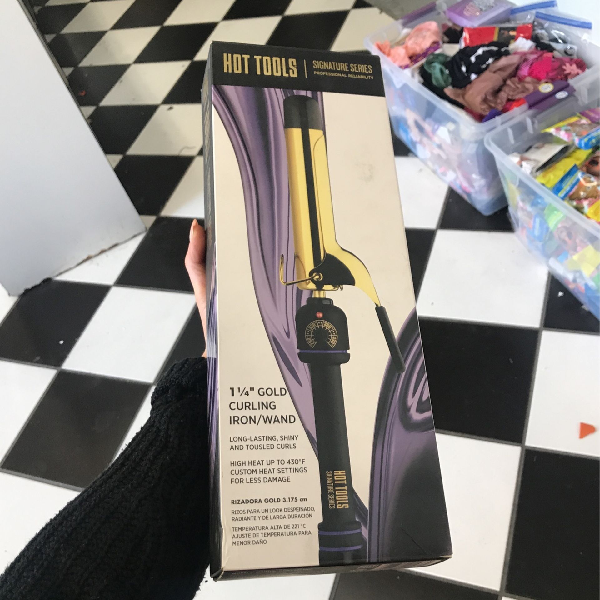 HOT TOOLS Signature Series Gold 1-1/4" Curling Iron, Black