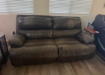 Couch for free, need to pick up