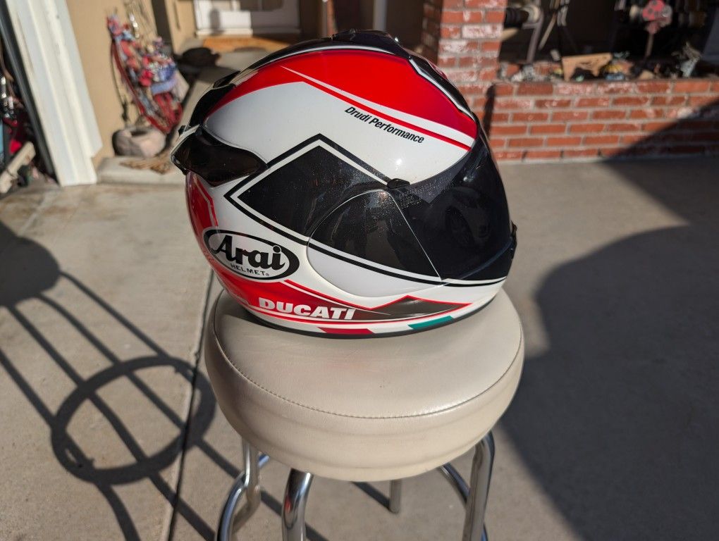 Arai Ducati. Vector 2 Helmet. Large. Sena 3S Bluetooth . Great Condition $450 OBO 
