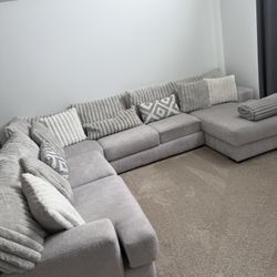 NEED GONE TODAY Couch+Pillows