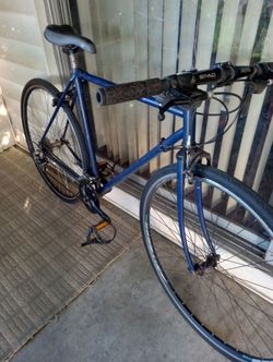 HYBRID 700cc bike- Shimano ALIVIO