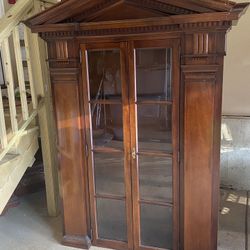 Beautiful, high-quality English-style bookcase in fair condition.