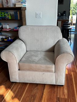 Single couch
