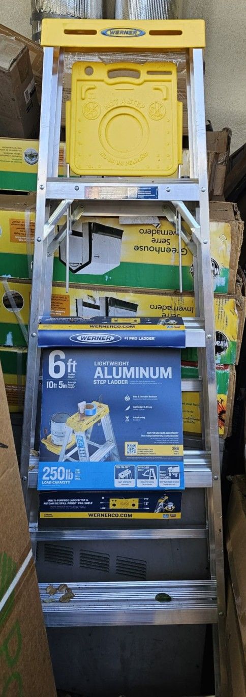 Brand New 6 Ft Ladder