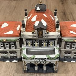 Dept. 56 Heritage Village Dickens’ Village Series Victoria Station 5574-3