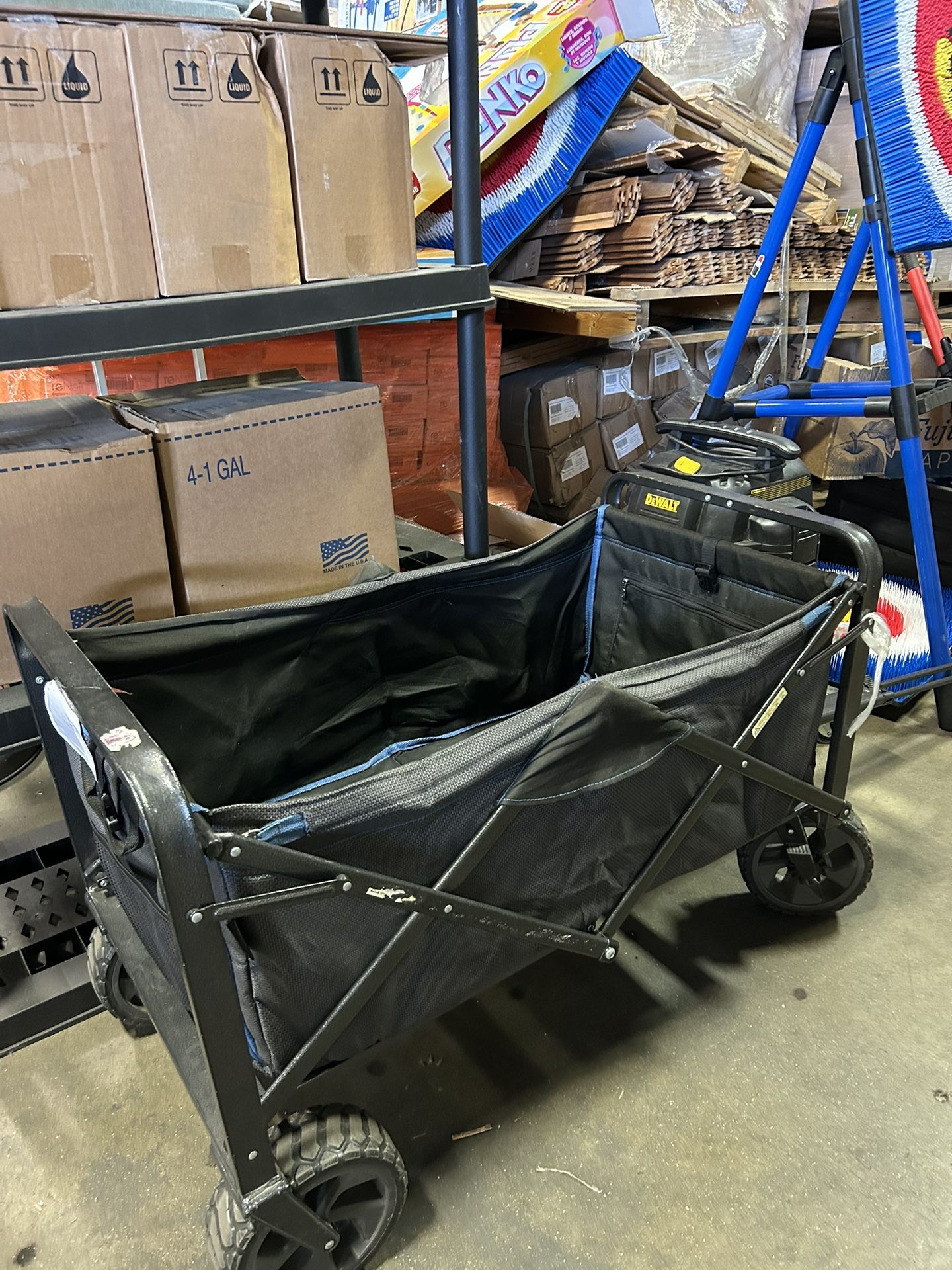 MAC Folding Wagon with Brakes