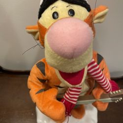 Winnie The Pooh Gemmy Singing Dancing 15”Tigger “Santa Claus is Coming to Town”. Press the button and our beloved Winnie The Pooh character sings and 