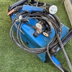 Miller Millermatic 190 MiG Welder 220v Great Condition With Helmet And Gauges 