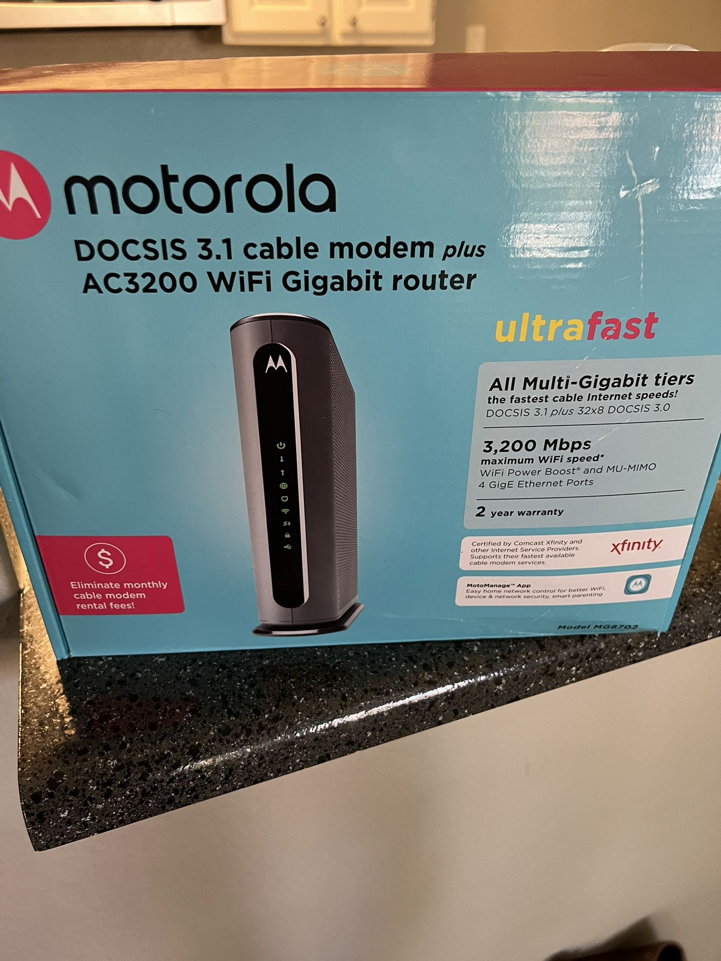 Motorola Docsis 3.1 Cable Modem And WiFi Router 
