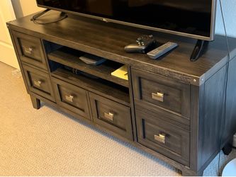 Tv stand and lamp/stand