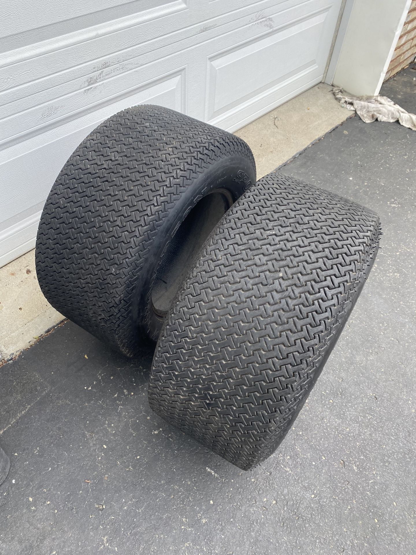 Pair Of Mickey Thompson Sportsman 15” 60-15 10 Wide Tread