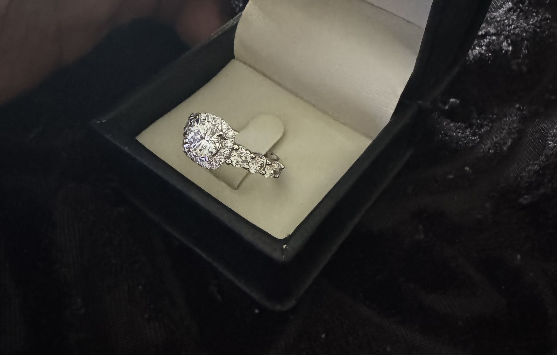 Wedding / Engagement Ring