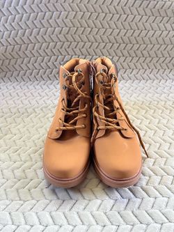 Brand New Kids Work Boot — Art Class Cooper, Youth 6, Tan