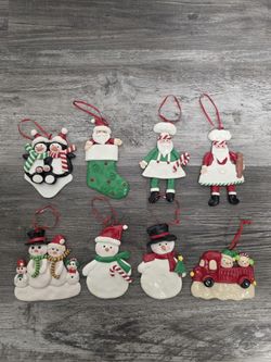 CHRISTMAS TREE DECORATIONS 