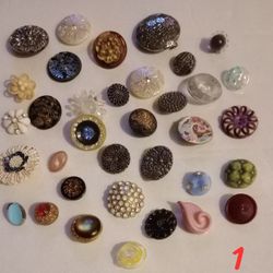 Assortment Lot Of Antique And Vintage Buttons