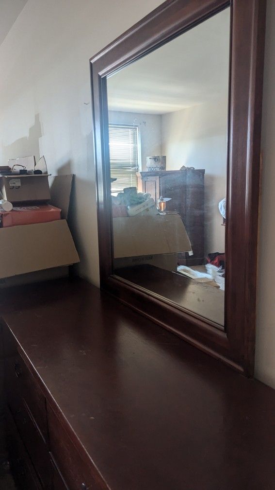 Winter Boots Dresser With Mirror