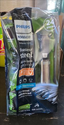 Philips Norelco Multigroom 7000 All-in-One Groomer