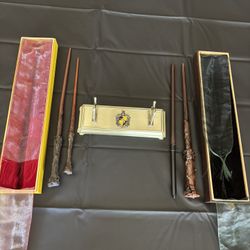 Harry Potter Wands And Stand