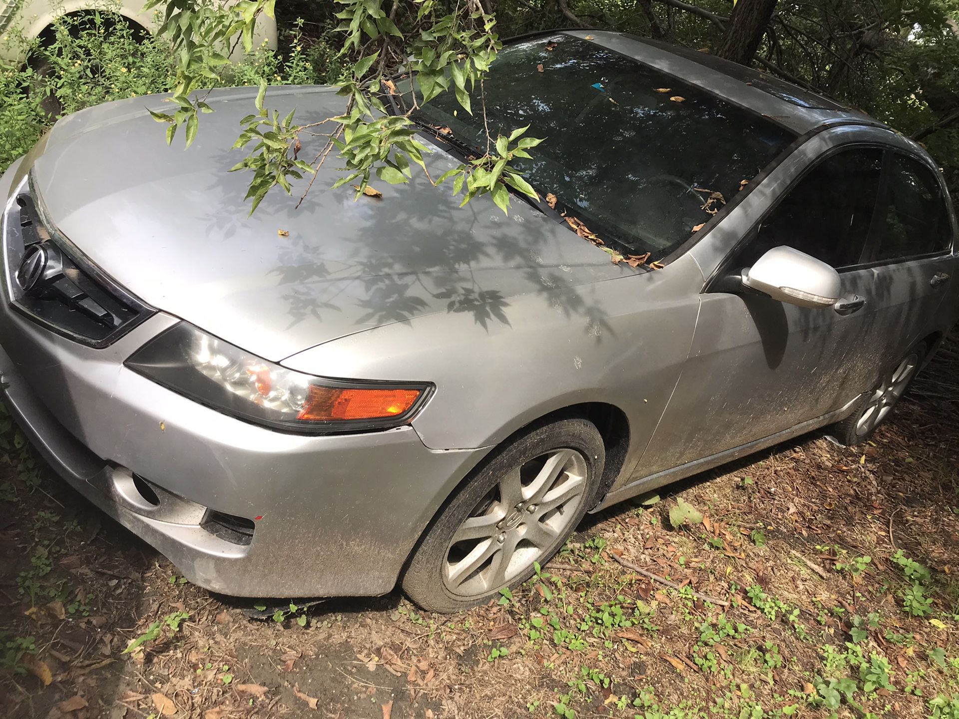 Acura 2007 for parts only.