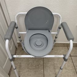 Toilet for elderly and disabled. Very Good Conditions