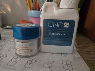 CND Retention+ Sculpting Powder and Liquid for superior adhesion