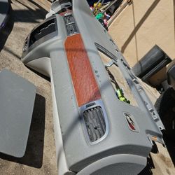 GM Dashboard Available 07 Gmc Yukon