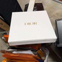 Dior Box
