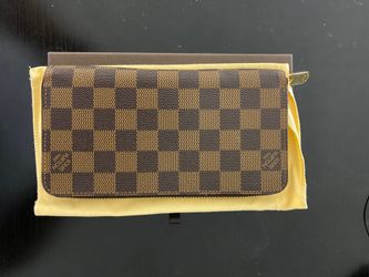 Louis Vuitton Zippy Wallet