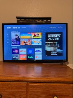 32” ROKU TV Onn